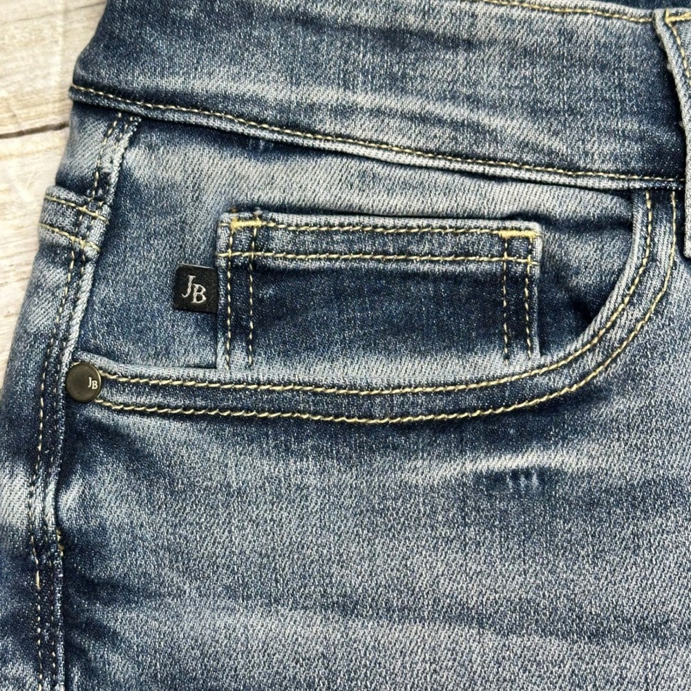 Judy Blue American Honey Mid-Rise stretch bootcutJeans Light Wash  size 14W - Picture 9 of 12